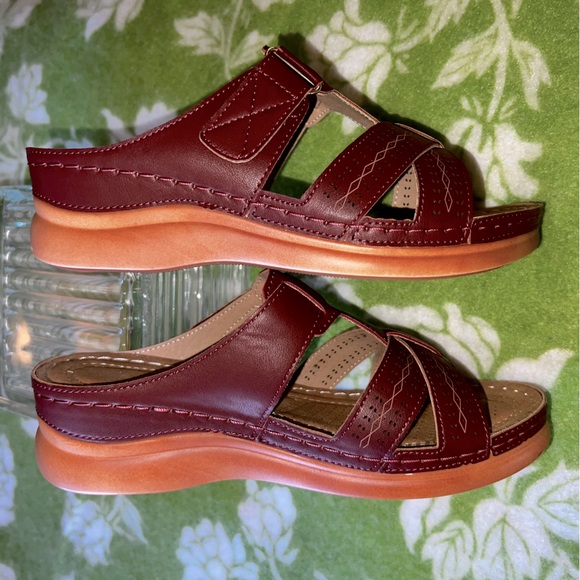 Size 7 Leather Summer sandals wedge Slip on Mules brown lightweight, like new. - Picture 8 of 12